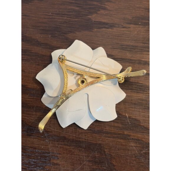 VTG Trifari White Enamel Flower Brooch Rhinestones & Gold-Tone Alfred Philippe - Picture 2 of 4